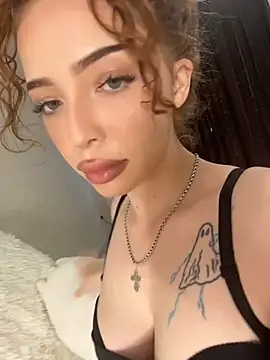 Hannah xBaby online show from June 6, 2026, 11:48 am
