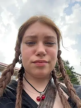 lucy-joy online show from July 24, 2026, 7:59 am