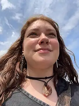 lucy-joy online show from July 10, 2026, 9:09 am