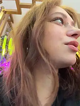 lucy-joy online show from June 25, 2026, 8:41 am