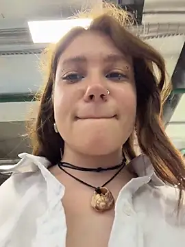 lucy-joy online show from June 11, 2026, 9:17 am