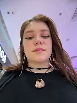 lucy-joy online show from April 21, 2026, 9:27 am