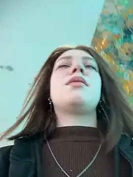 lucy-joy online show from February 8, 2026, 9:29 am