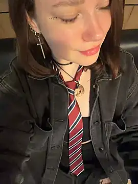 lucy-joy online show from May 9, 2026, 8:18 am