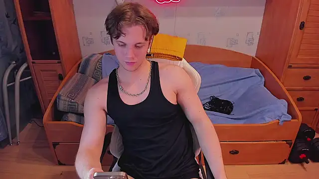 Snapshot of Dexter_Bennett chatting on June 13, 2026, 7:45 pm Dexter Bennett online show from June 13, 2026, 7:45 pm