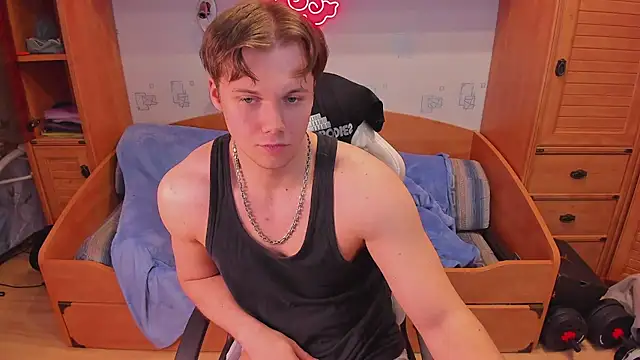 Snapshot of Dexter_Bennett chatting on May 15, 2026, 4:49 pm Dexter Bennett online show from May 15, 2026, 4:49 pm
