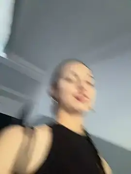 DollyTall online show from July 17, 2026, 3:04 am