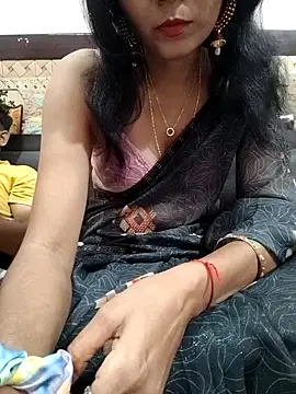 Yourhotsweetgirl online show from October 25, 2025, 5:39 am