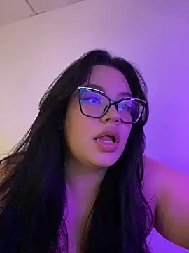 Emily Taylor2 online show from October 5, 2025, 4:36 am