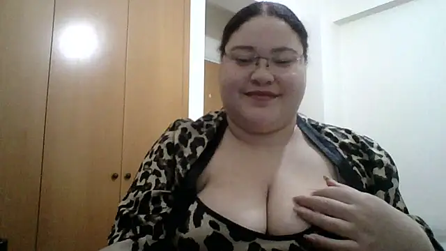 GoddessMocha online show from November 16, 2025, 10:02 pm