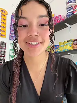 Camilla Miller01 online show from May 5, 2026, 7:39 pm