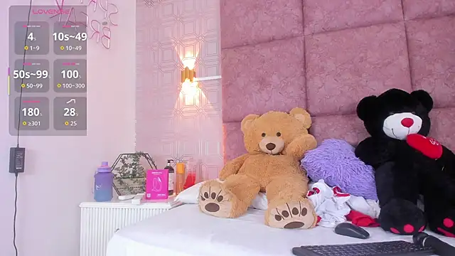 AmyStar1 online show from July 28, 2026, 9:47 pm