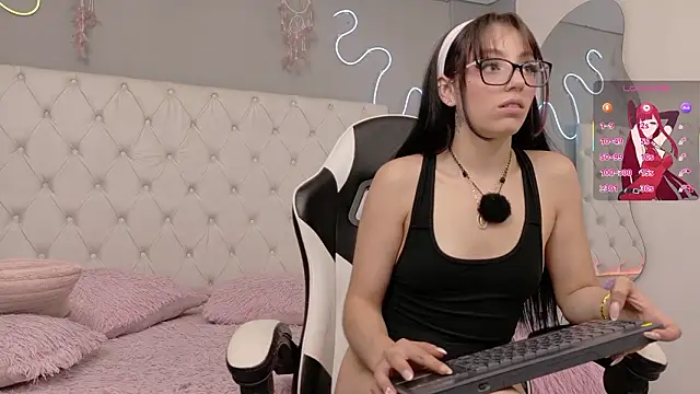 Megan  cole1 online show from March 10, 2026, 4:27 am