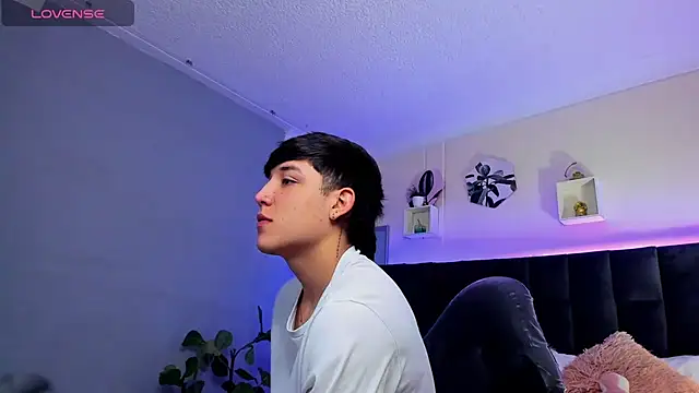 Ares di martin online show from September 28, 2025, 2:57 pm