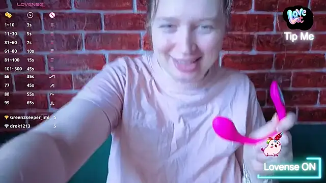 CitrusBlissss online show from April 28, 2026, 2:27 am