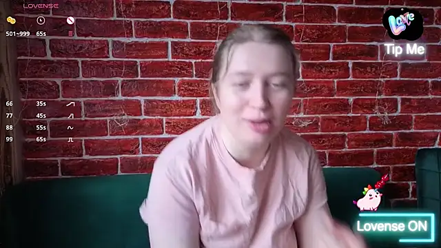 CitrusBlissss online show from April 28, 2026, 2:21 am