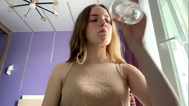 LinaMoonBlessed online show from June 12, 2026, 9:51 am