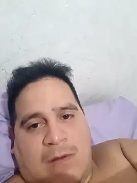 reguetones92 online show from November 23, 2025, 12:48 pm