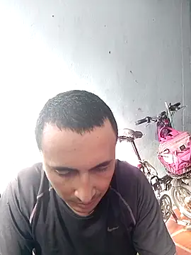 miroqui143 online show from October 17, 2025, 8:10 pm