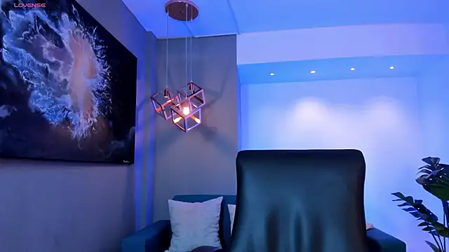 AidaJones online show from December 2, 2025, 11:34 am