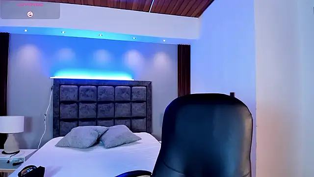 AidaJones online show from February 18, 2026, 12:01 pm