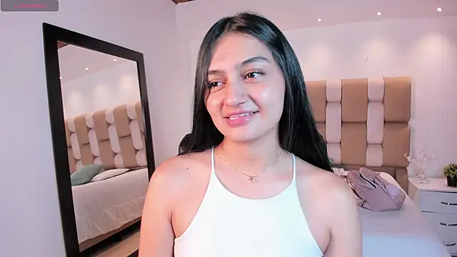 AidaJones online show from October 18, 2025, 12:18 pm