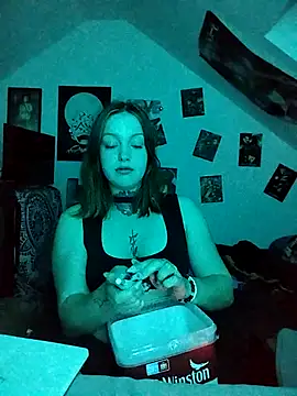 Amatrice X online show from May 5, 2026, 8:45 pm