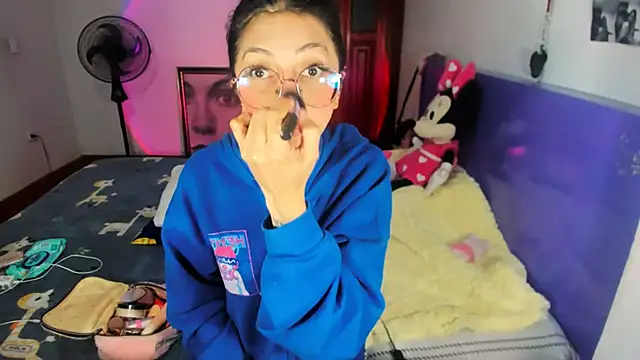 Anais lux online show from June 27, 2026, 12:16 am