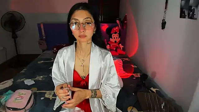 Anais lux online show from June 13, 2026, 11:56 pm