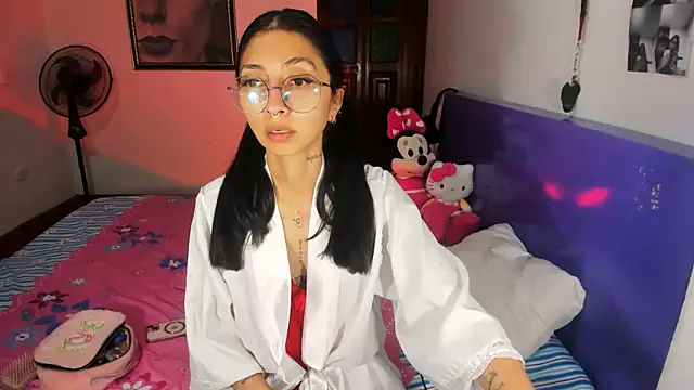 Anais lux online show from June 30, 2026, 12:10 am