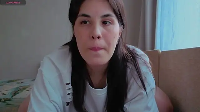 ErikaaGolds online show from May 6, 2026, 2:32 pm