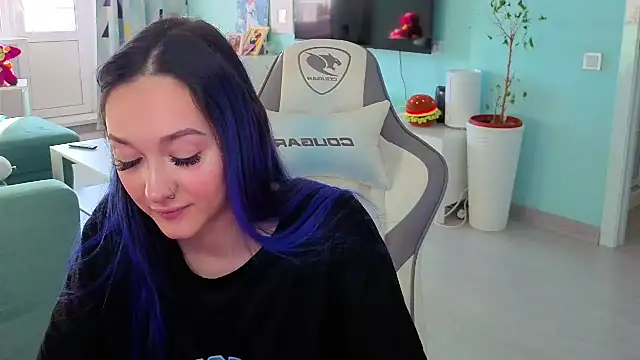 Im suka online show from February 4, 2026, 4:29 am