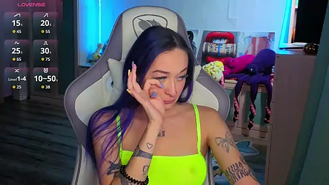 Im suka online show from December 4, 2025, 2:43 am