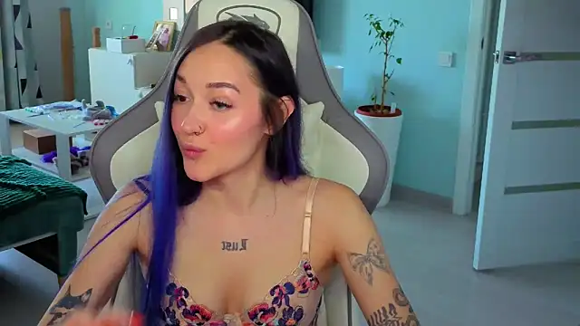 Im suka online show from June 5, 2026, 3:55 am