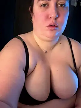 roxey-1997 online show from January 18, 2026, 9:35 am