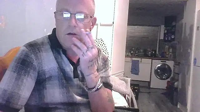 hefin18 online show from February 26, 2025, 11:09 pm