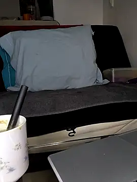 Volcaniiia online show from April 19, 2026, 6:10 pm