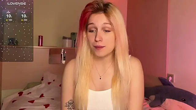  Annabel Myr  online show from October 12, 2025, 11:11 am