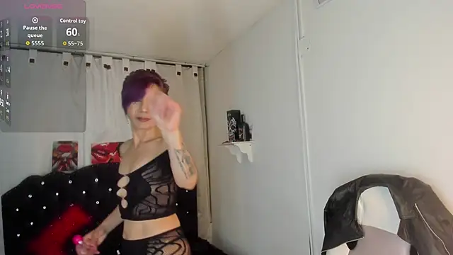 Trinityy   online show from September 8, 2025, 7:46 pm