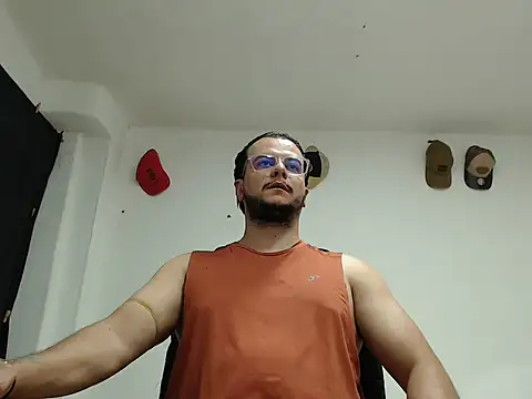 cloudsxxx online show from March 4, 2026, 12:40 am