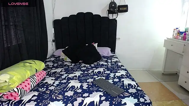 eileen  hills online show from April 20, 2026, 7:48 pm