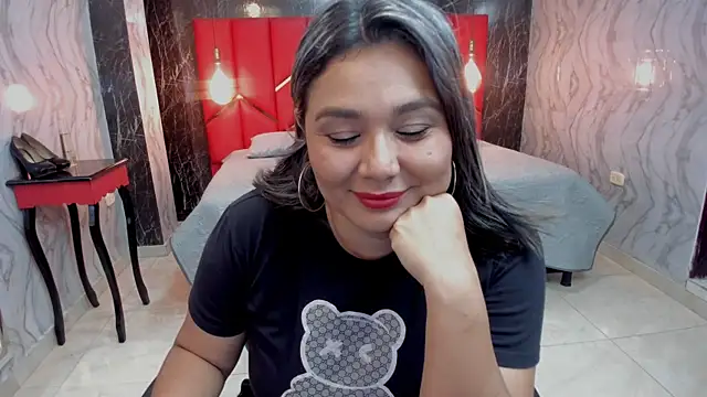 Snapshot of LatinaHoleQueen chatting on July 15, 2026, 3:41 pm LatinaHoleQueen online show from July 15, 2026, 3:41 pm