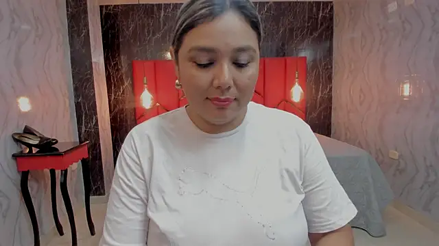 Snapshot of LatinaHoleQueen chatting on July 28, 2026, 3:21 pm LatinaHoleQueen online show from July 28, 2026, 3:21 pm