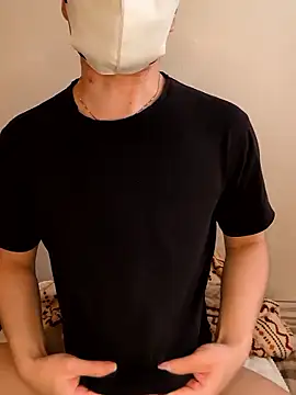 kqitooo online show from April 3, 2026, 5:14 am