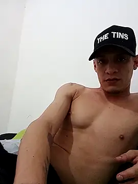 Ethanho0t online show from June 9, 2026, 7:04 pm