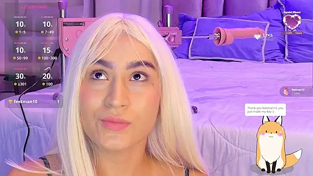 InnoocentLunaa online show from September 21, 2025, 12:49 am