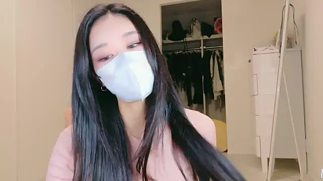 ramuchan desu online show from October 23, 2025, 2:21 am