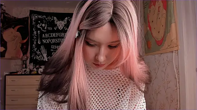 Snapshot of CutiePatoootie chatting on December 14, 2025, 7:19 pm CutiePatoootie online show from December 14, 2025, 7:19 pm