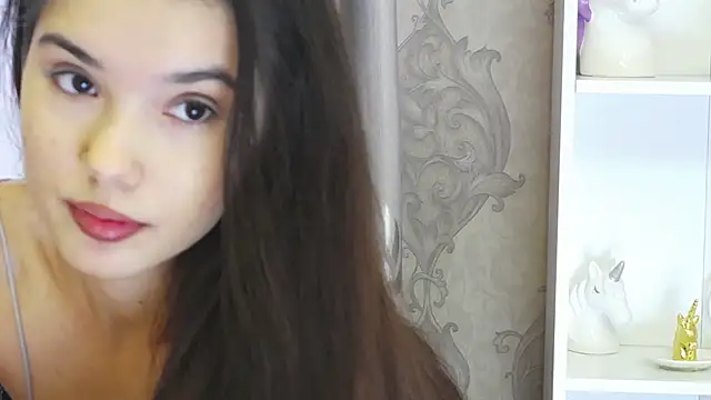 AlexisDevine online show from April 22, 2026, 5:03 am