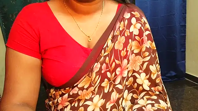 Pavani-Sexy online show from June 24, 2026, 3:49 am